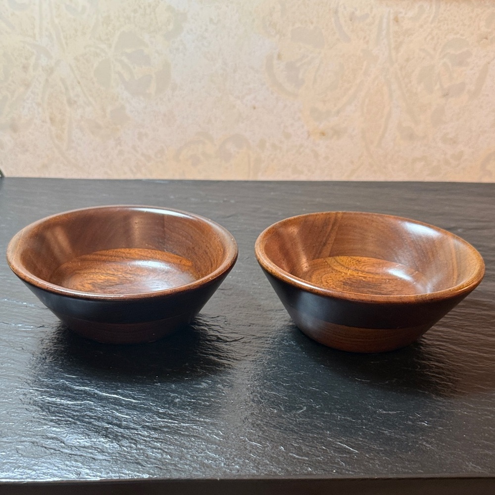 Elegant Wooden Bowls - Brown